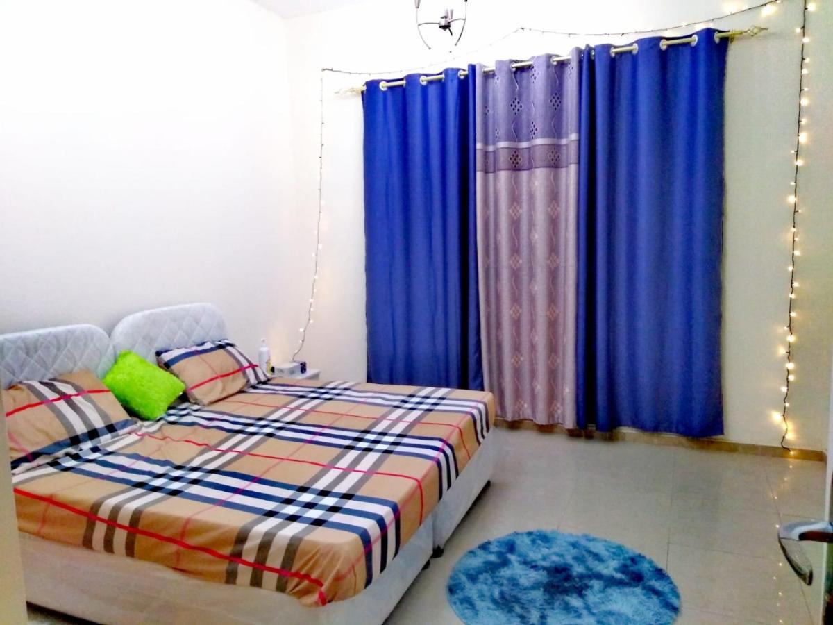 Bright Sunshine Holiday Home Shared Apartments Dubai Exterior foto